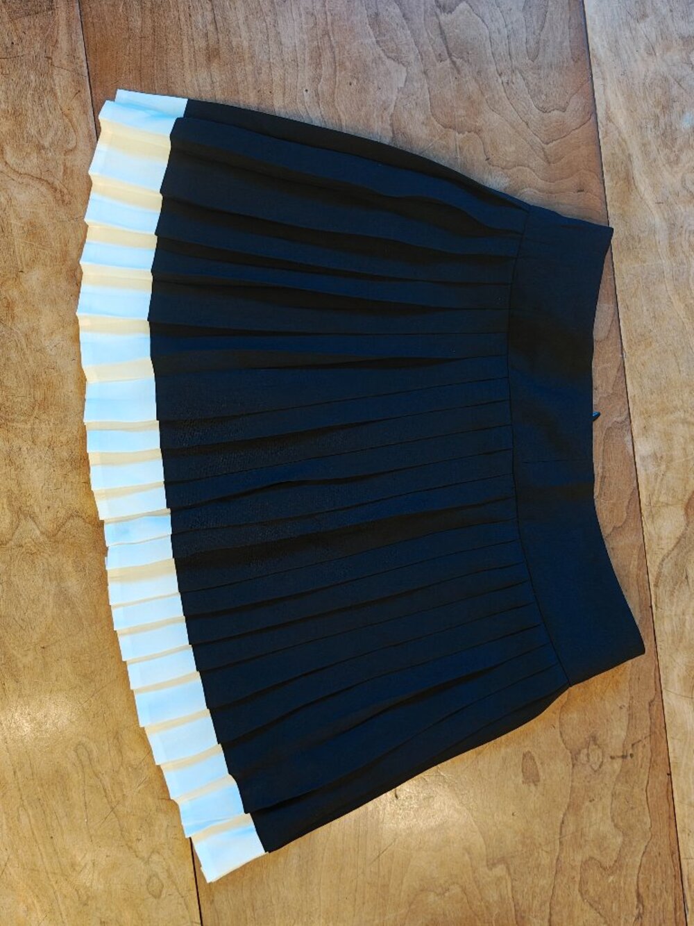 Little Olin Pleated Skirt Black White Colorblock NWT Size 6/7 Girls